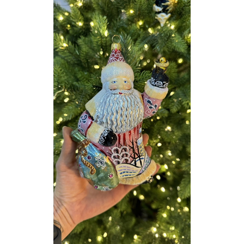 Санта с колокольчиком 