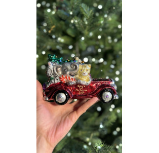 Машина со зверятами 